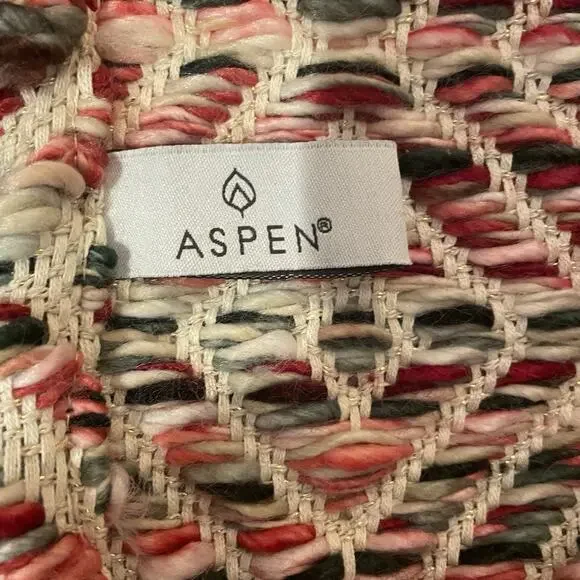 ASPEN Woven Table Runner Tassel Ends Red Green White Diamond Pattern Metallic - Picture 5 of 8